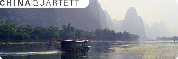 China Quartett: Ein Boot auf dem Li Jiang in der Provinz Guangxi